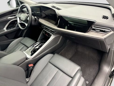 Used 2025 Audi Q5 Premium Plus w/ Premium Plus AWD/4WD image 16