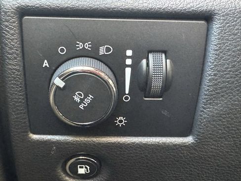 Used 2020 Jeep Grand Cherokee Altitude image 40