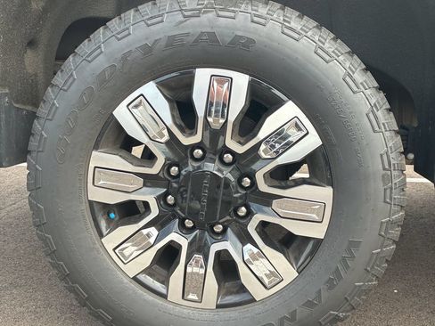 Used 2025 GMC Sierra 2500 Denali w/ Snow Plow Prep/Camper Package AWD/4WD image 16