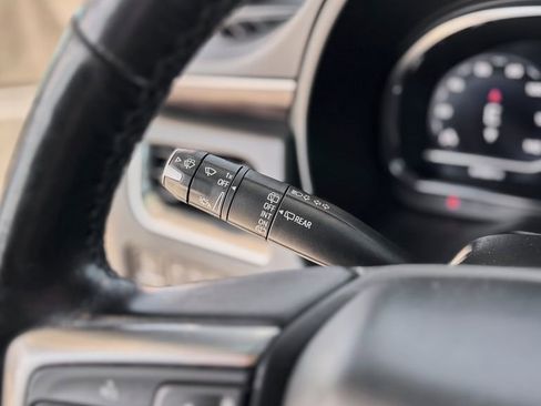 Used 2022 Chevrolet Suburban Z71 w/ Z71 Off-Road Package image 15