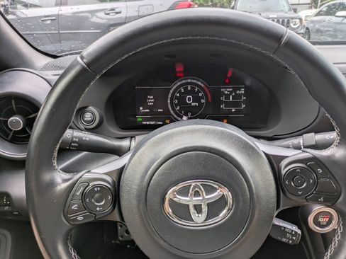 Used 2022 Toyota GR86 Premium w/ ALL Weather Mat Package (TMS) RWD image 14