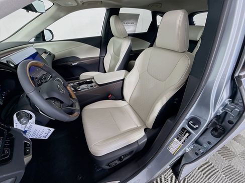 New 2026 Lexus RX 350h AWD/4WD image 16