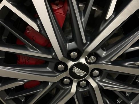 Certified 2025 Cadillac XT6 Sport w/ Technology Package image 41