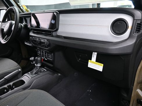 New 2026 Jeep Gladiator Sport image 38