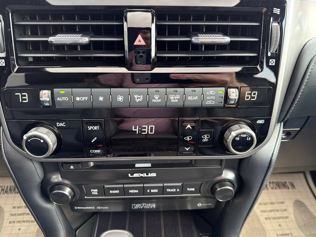 Used 2023 Lexus GX 460 Luxury w/ Accessory Package AWD/4WD image 32