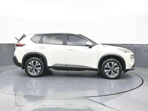 Used 2023 Nissan Rogue SV FWD image 18