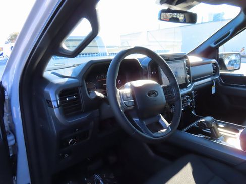 New 2025 Ford F150 XLT image 9