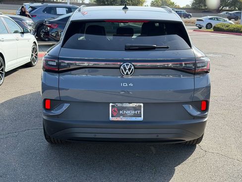 New 2026 Volkswagen ID.4 Pro image 8