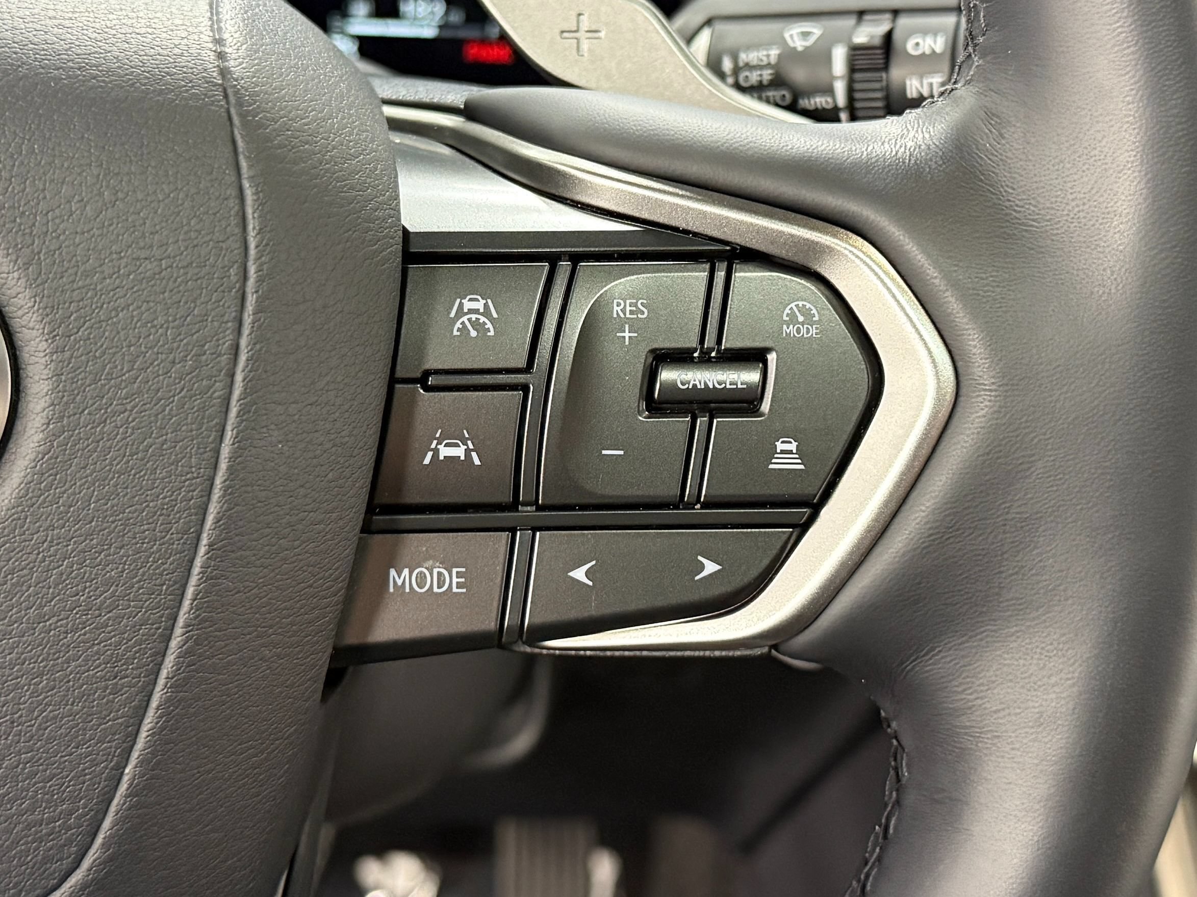Used 2025 Lexus GX 550 w/ Accessory Package (Z1) AWD/4WD image 21
