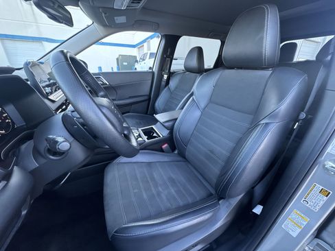 Used 2024 Mitsubishi Outlander SE image 11