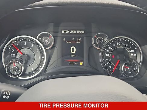 Used 2024 RAM 1500 Lone Star RWD image 32