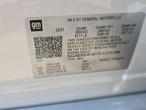 Used 2024 Buick Enclave Avenir w/ Trailering Package, 5000 lbs. FWD image 36