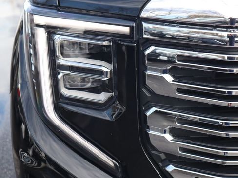Used 2025 GMC Sierra 1500 Denali w/ Denali Reserve Package image 9