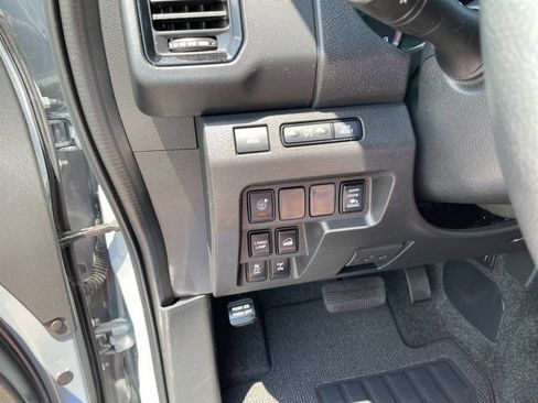 Used 2023 Nissan Frontier PRO-4X w/ Pro-4X Premium Package AWD/4WD image 12