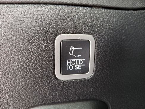 Used 2022 Jeep Wagoneer Series II w/ Premium Group I image 31