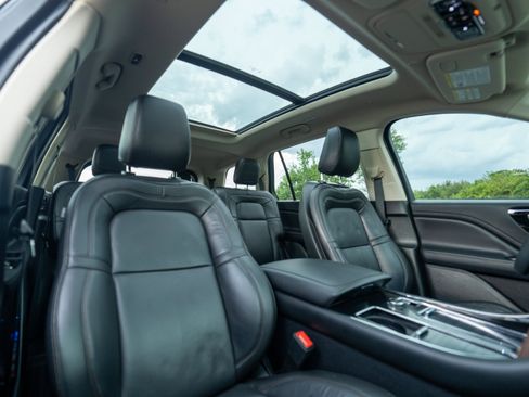 Used 2023 Lincoln Aviator Reserve w/ Jet Package RWD image 54