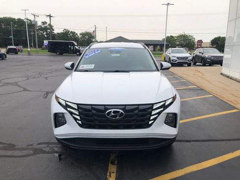 Certified 2024 Hyundai Tucson SEL AWD/4WD image 2
