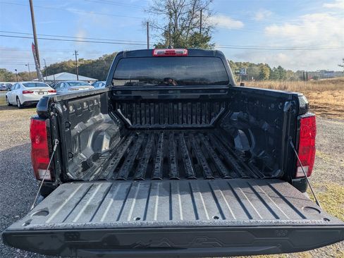 Used 2023 Chevrolet Colorado W/T image 12