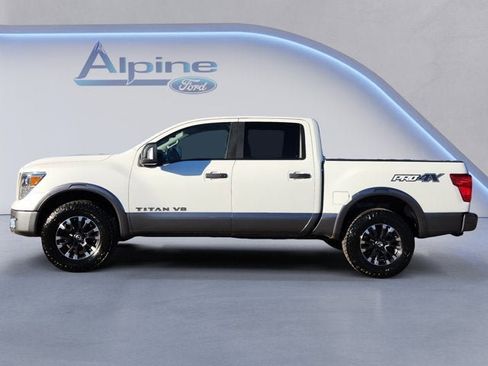 Used 2018 Nissan Titan PRO-4X w/ Pro-4x Convenience Package image 2