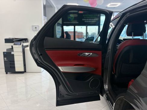 Used 2023 Genesis GV70 2.5T w/ Sport Prestige Package image 41