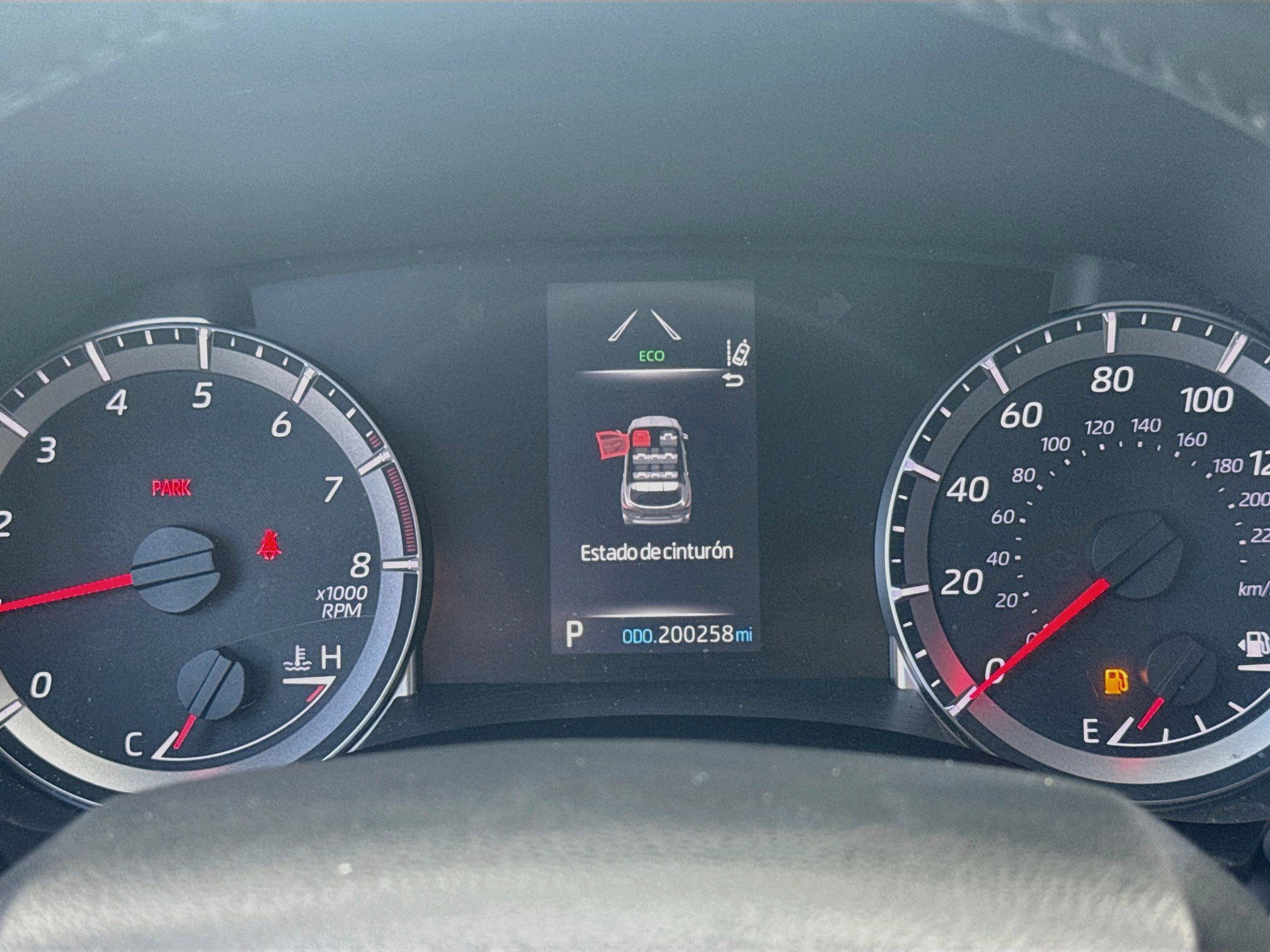 Used 2022 Toyota Highlander LE FWD image 11