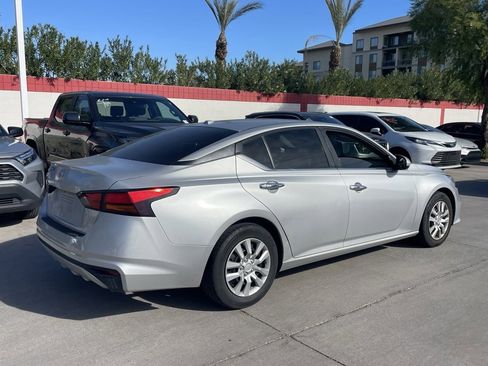 Used 2020 Nissan Altima 2.5 S image 2