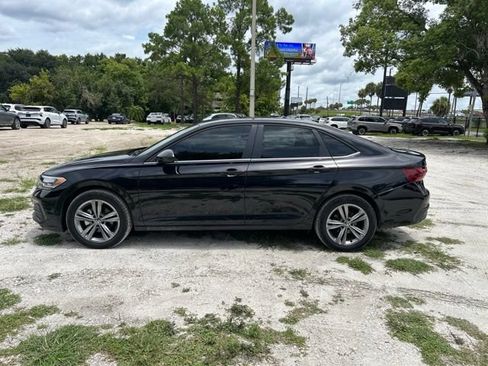 Used 2022 Volkswagen Jetta SE FWD image 16