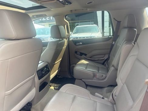 Used 2018 GMC Yukon SLT w/ Open Road Package AWD/4WD image 8