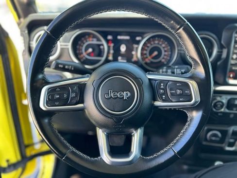 Used 2022 Jeep Wrangler Unlimited Sahara w/ LED Lighting Group AWD/4WD image 17