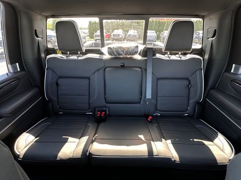 New 2026 GMC Sierra 2500 AT4X w/ AT4X AEV Edition AWD/4WD image 23