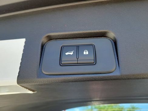 New 2026 Nissan Rogue SV FWD image 10