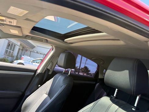 Used 2018 Honda Civic EX-L image 8