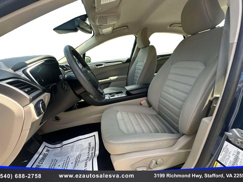 Used 2019 Ford Fusion SE FWD image 11