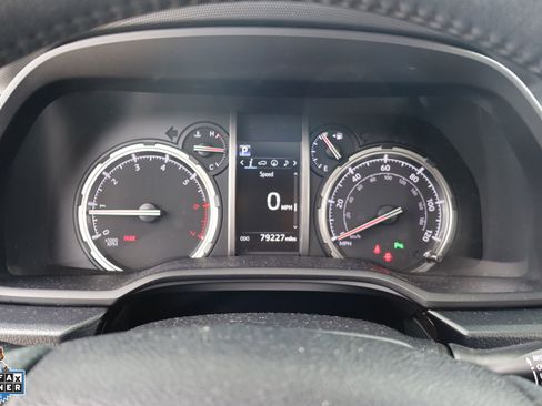 Used 2022 Toyota 4Runner Limited AWD/4WD image 19