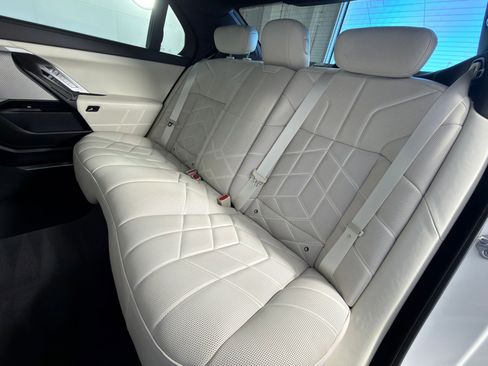 Certified 2023 BMW 760i xDrive image 28