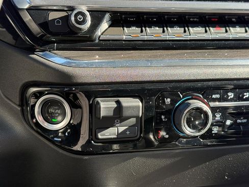 Used 2024 Chevrolet Silverado 1500 LTZ image 19