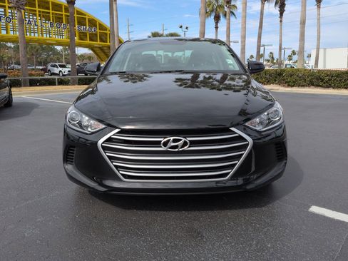 Used 2017 Hyundai Elantra SE image 9