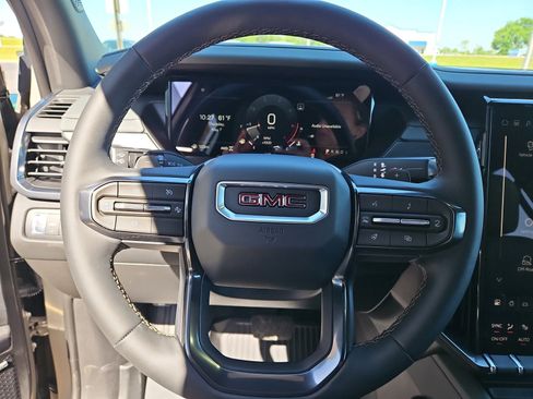 New 2026 GMC Acadia AT4 AWD/4WD image 11
