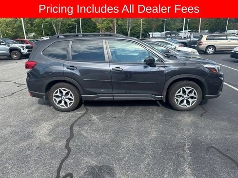 Used 2019 Subaru Forester Premium AWD/4WD image 5