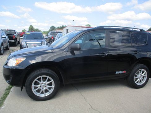 Used 2012 Toyota RAV4 4WD w/ Value Pkg image 4