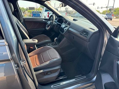 Used 2022 Volkswagen Tiguan SEL R-Line AWD/4WD image 40