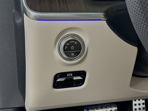 New 2026 Mercedes-Benz CLE 450 4MATIC Cabriolet image 10