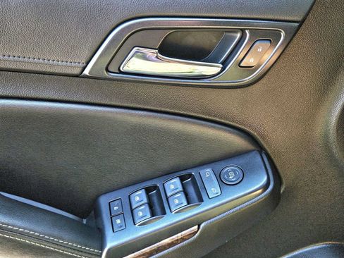 Used 2019 Chevrolet Tahoe LS AWD/4WD image 28