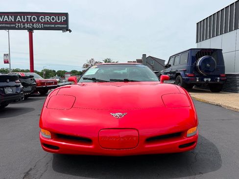 Used 2003 Chevrolet Corvette Coupe w/ Preferred Equipment Group RWD image 3