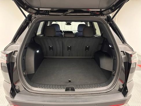 Used 2026 Chevrolet Equinox LT AWD/4WD image 19