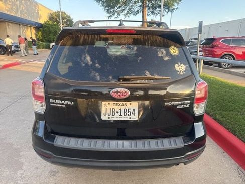 Used 2017 Subaru Forester 2.5i Premium w/ All-Weather Package AWD/4WD image 7