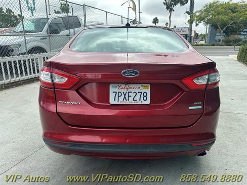 Used 2016 Ford Fusion SE w/ Equipment Group 202A image 2