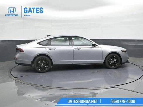 Used 2025 Honda Accord SE image 3