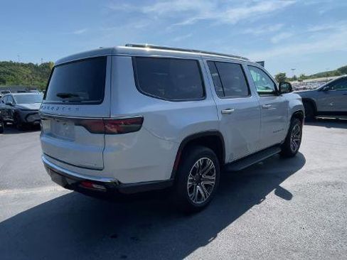 Used 2024 Jeep Wagoneer Series II AWD/4WD image 50
