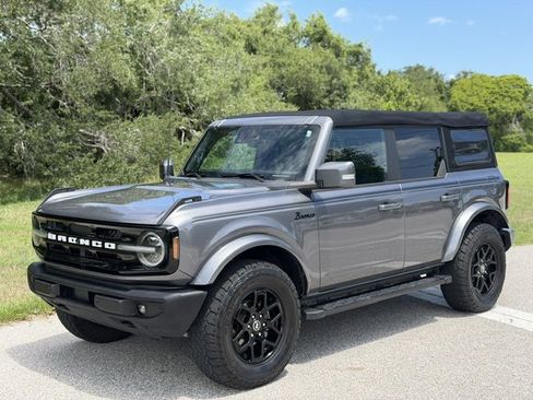 Used 2022 Ford Bronco Outer Banks AWD/4WD image 1